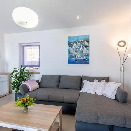 Blue Sky Вилла Бол