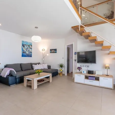 Вилла Blue Sky Бол