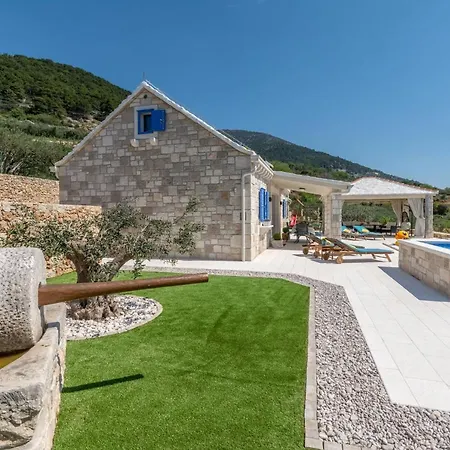 Blue Sky Villa