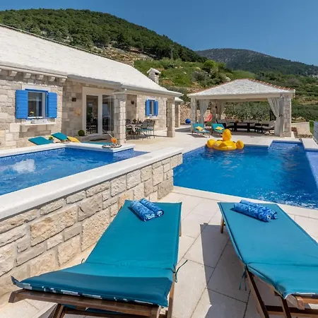 Blue Sky Villa